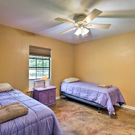 Texas Cabin On 130 Acres Walk To Lake Ray Roberts Collinsville Esterno foto