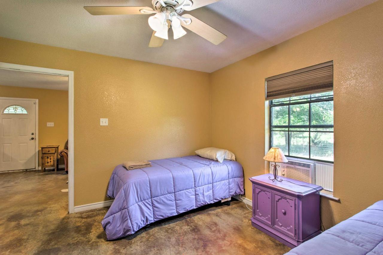 Texas Cabin On 130 Acres Walk To Lake Ray Roberts Collinsville Esterno foto