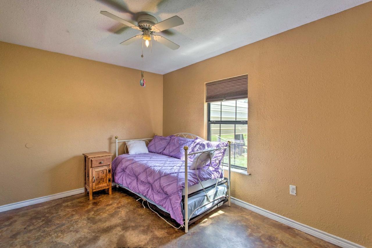 Texas Cabin On 130 Acres Walk To Lake Ray Roberts Collinsville Esterno foto